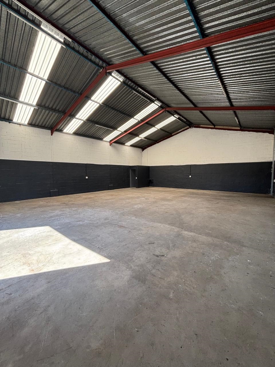 To Let commercial Property for Rent in Peerless Park Western Cape
